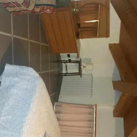 Comfortable Attic With Parking Space In The Town Of Num001 Apartment Chiavari